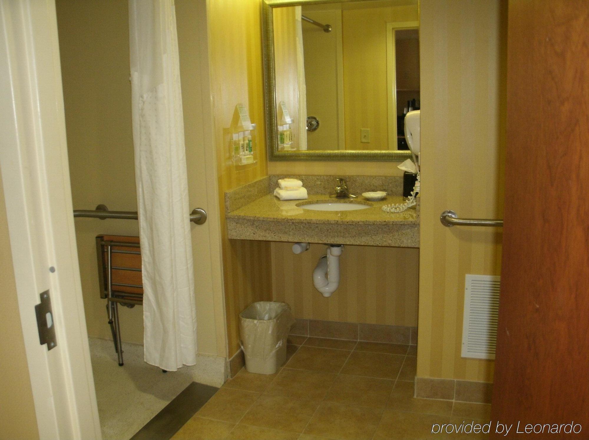 Holiday Inn Rocky Mount I-95 @ Us 64 By Ihg Ngoại thất bức ảnh
